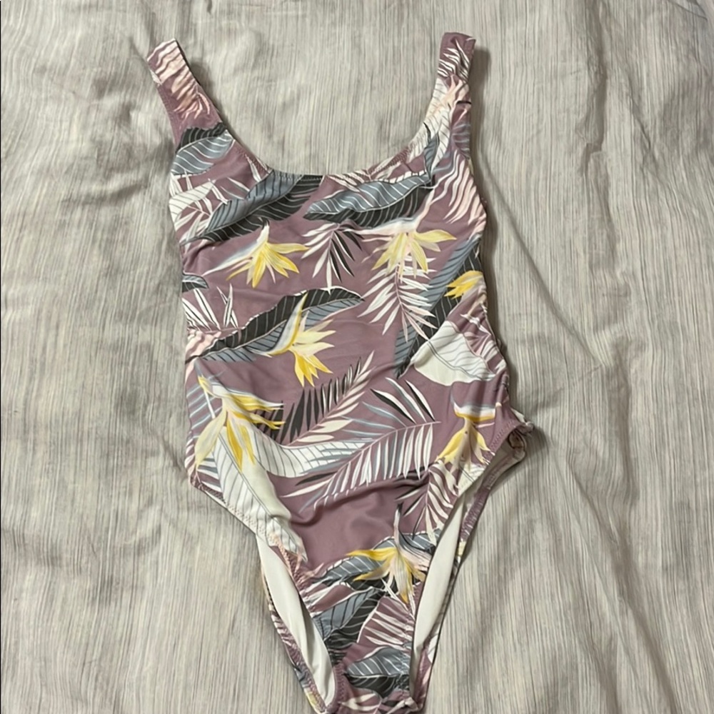 Volcom one piece size small